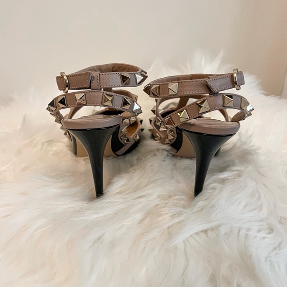 Authentic Valentino Garavani 100mm Black Patent Leather Caged Slingback Heels - Picture 4 of 13